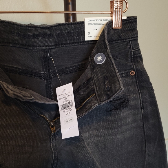 NWT American Eagle High Rise Crossover Waist Baggy Short Black Distressed Denim - Picture 9 of 16